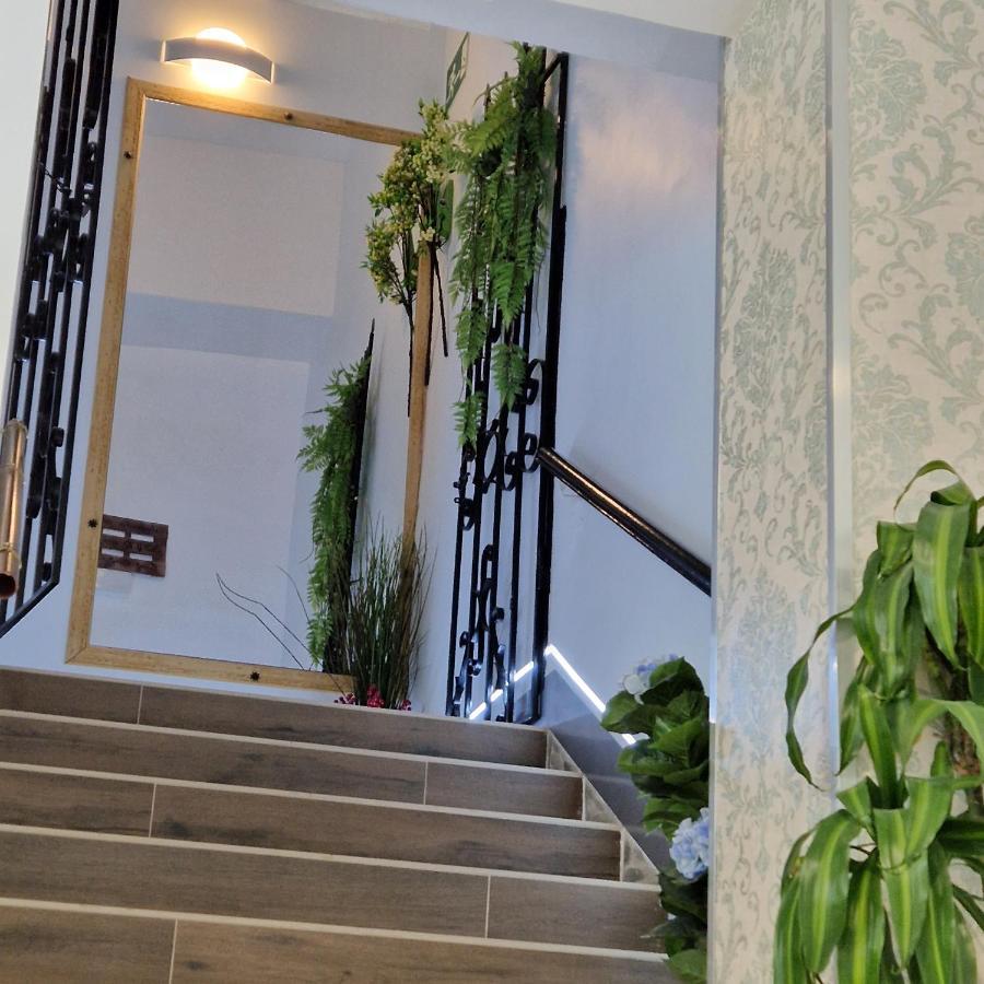 Hostal Boutique Luna De Gavin Cullera Exteriör bild