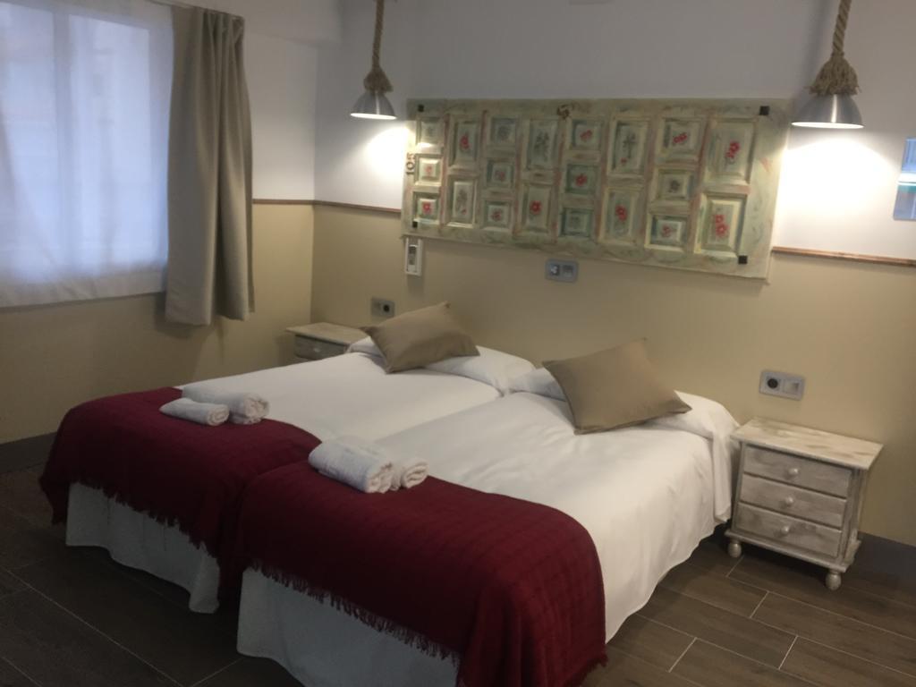 Hostal Boutique Luna De Gavin Cullera Exteriör bild