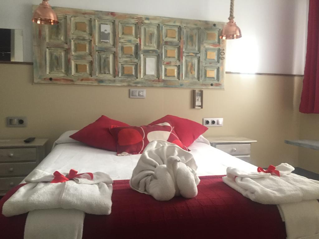 Hostal Boutique Luna De Gavin Cullera Exteriör bild