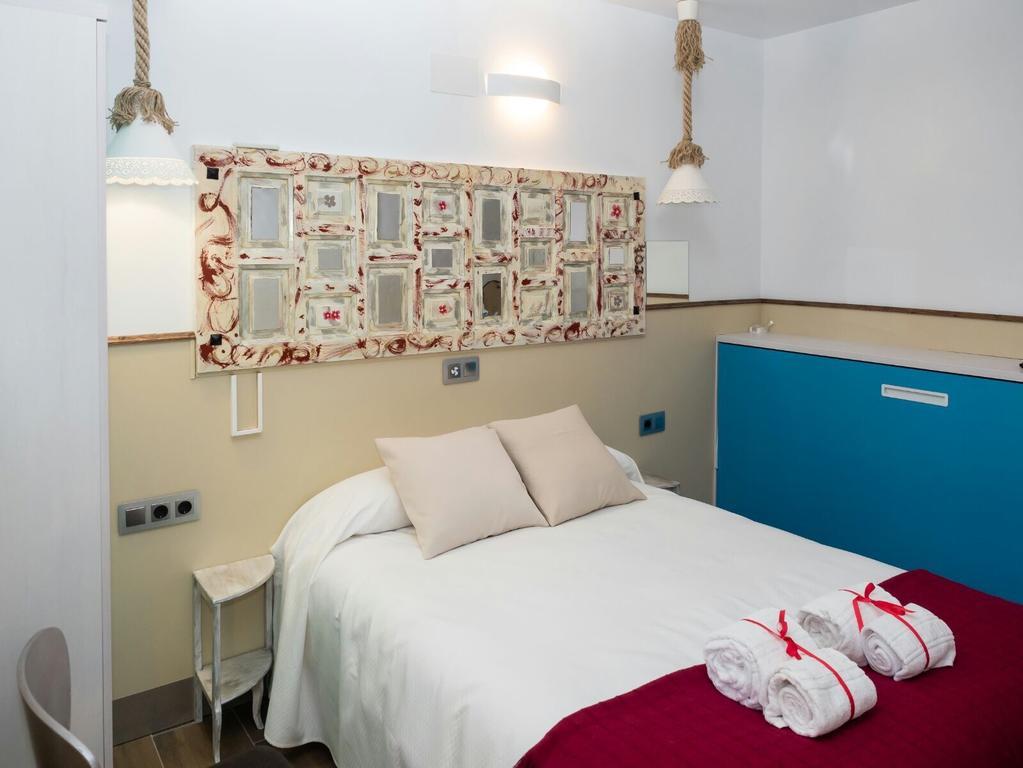 Hostal Boutique Luna De Gavin Cullera Exteriör bild