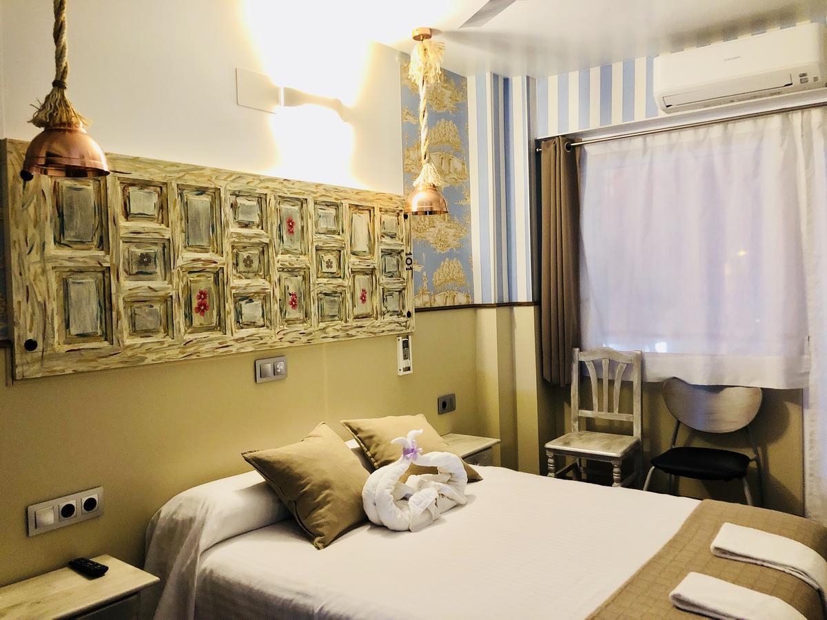 Hostal Boutique Luna De Gavin Cullera Exteriör bild